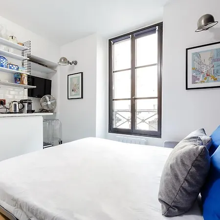 Sweet Flats In Montmartre *