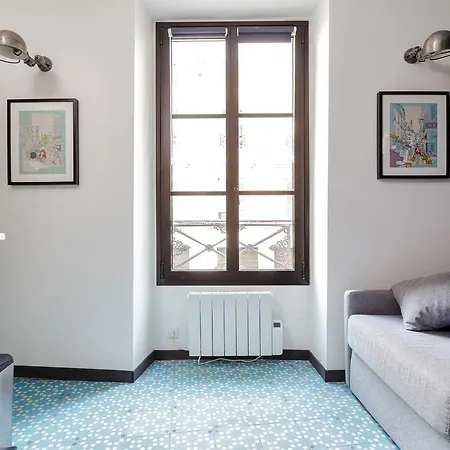Sweet Flats In Montmartre Paříž
