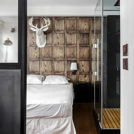Sweet Flats In Montmartre
